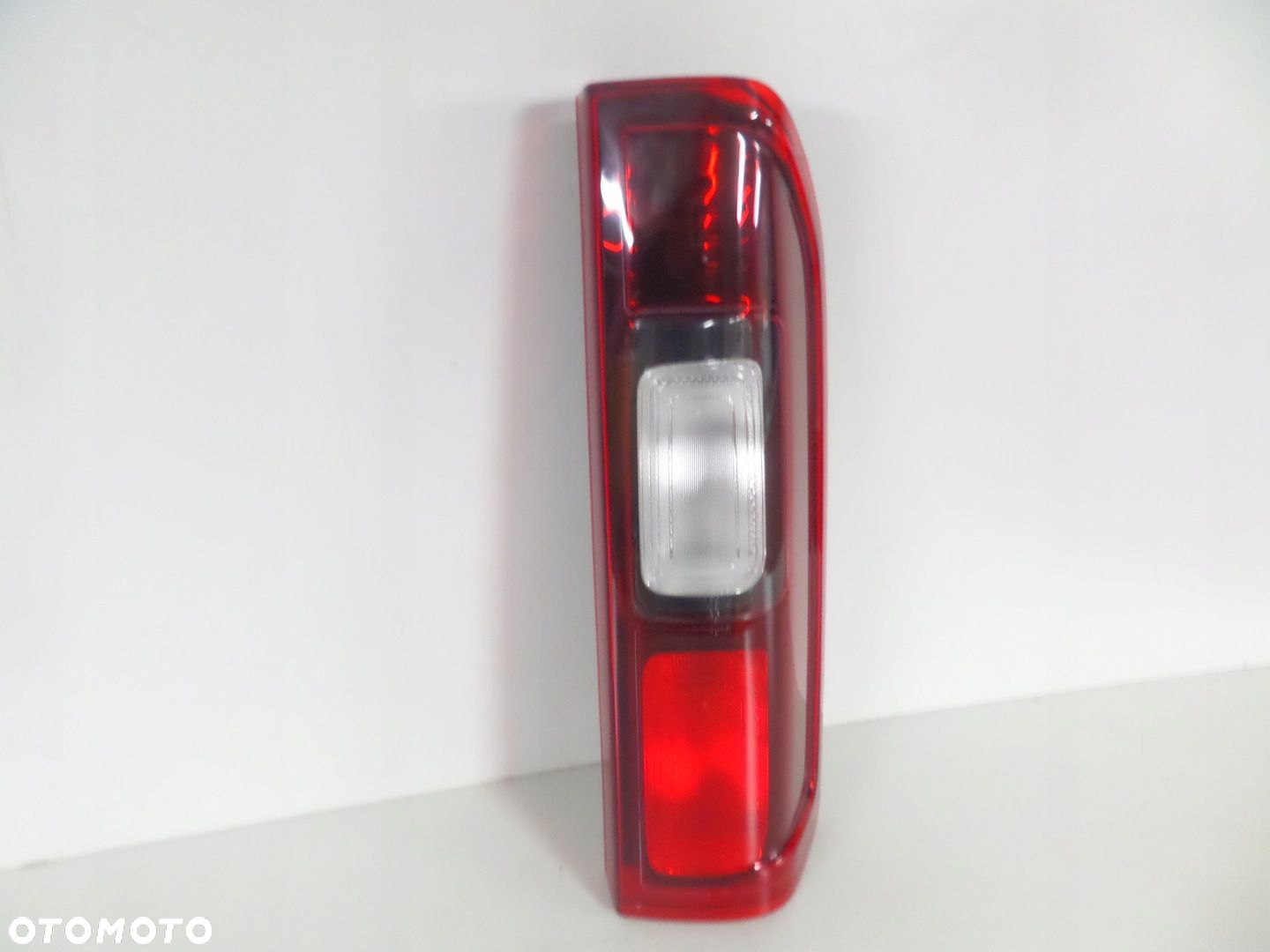 Lampa tylna tył prawa RENAULT TRAFIC VIVARO 14- - 3
