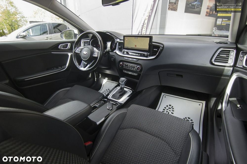 Kia XCeed 1.6 T-GDI Business Line DCT - 29