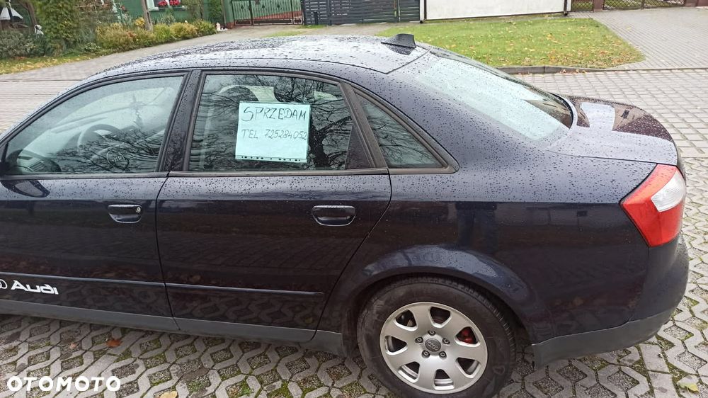 Audi A4 Limousine - 3