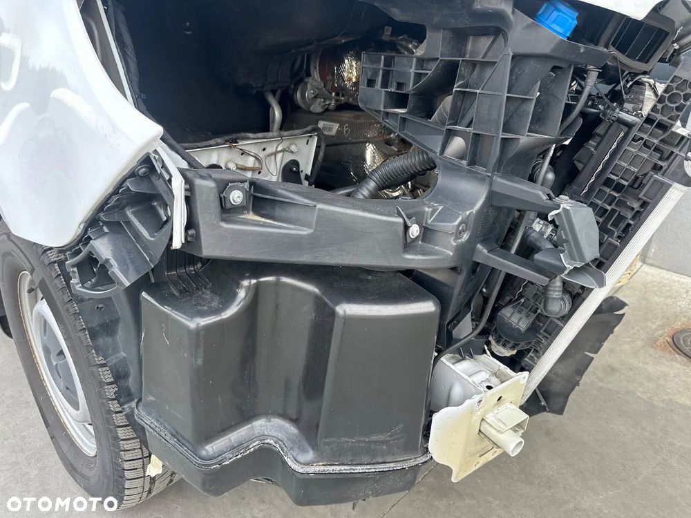 Mercedes-Benz SPRINTER - 12