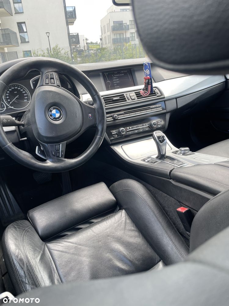 BMW Seria 5 525d - 12