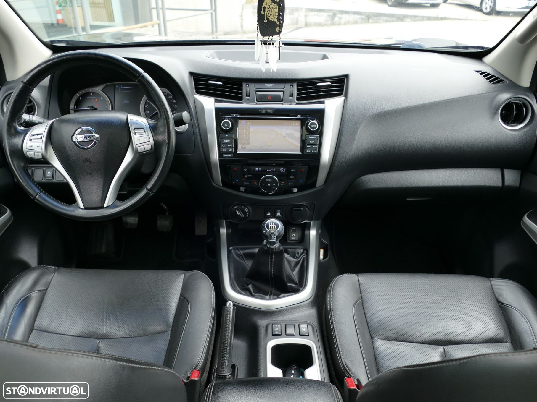 Nissan Navara 2.3 dCi CD 4WD Tekna - 45