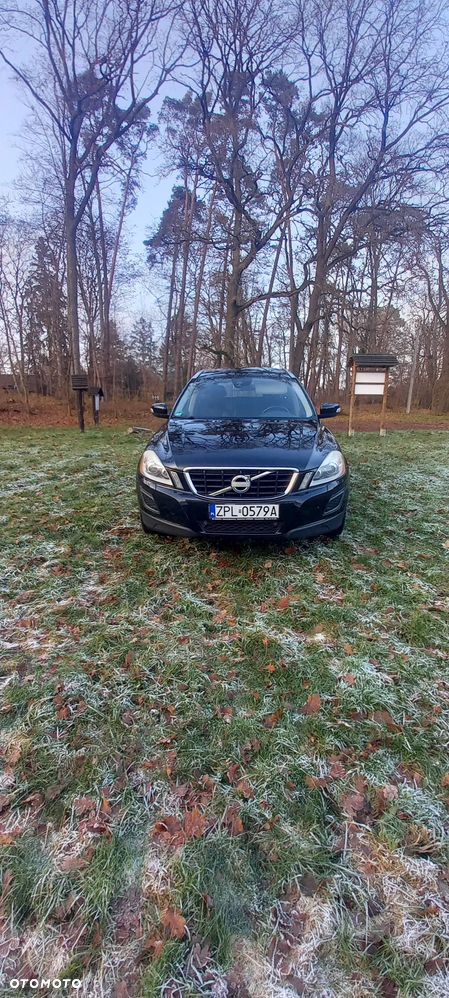 Volvo XC 60 D5 AWD Momentum - 2