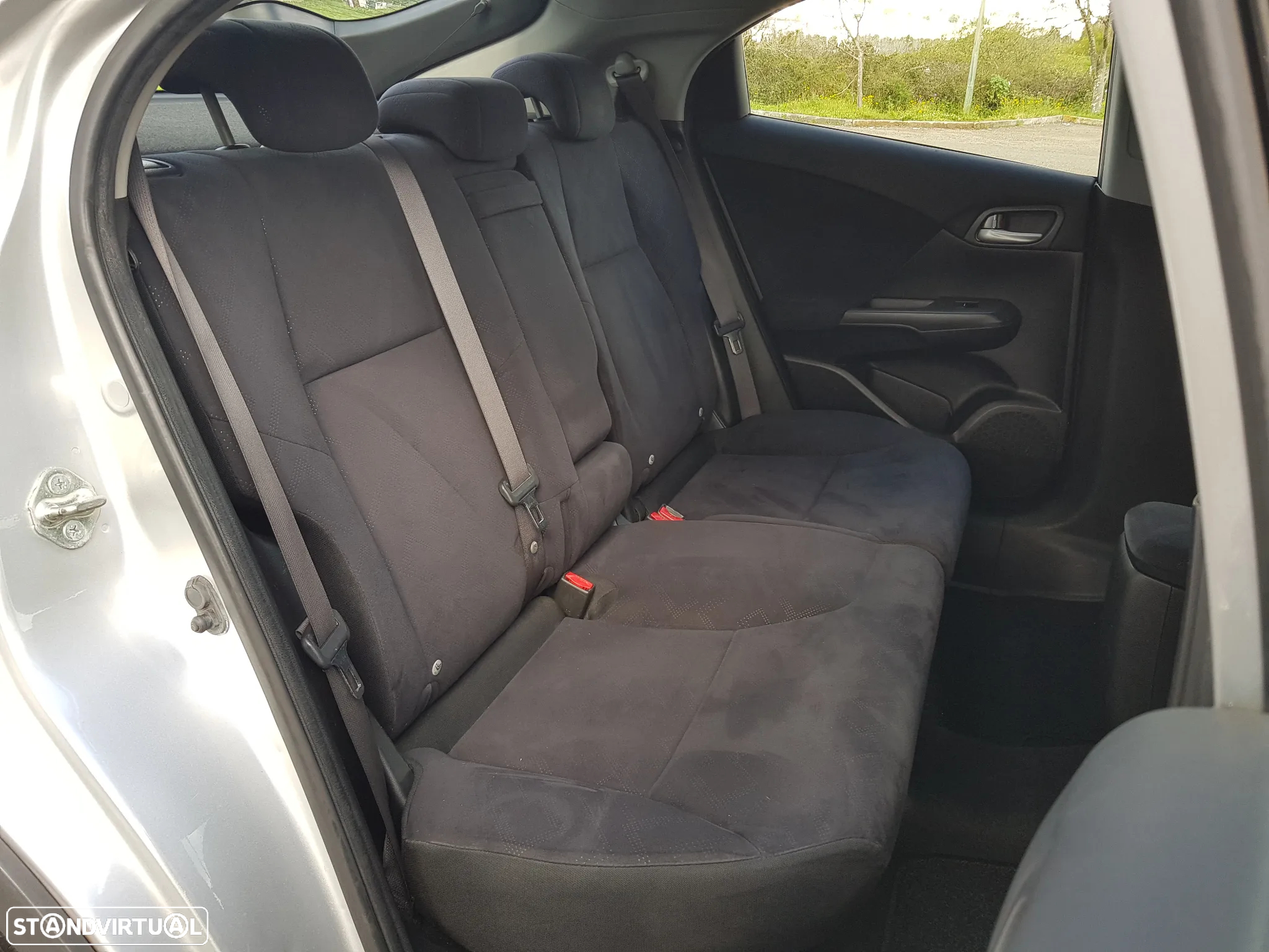 Honda Civic 1.6 i-DTEC Executive - 39