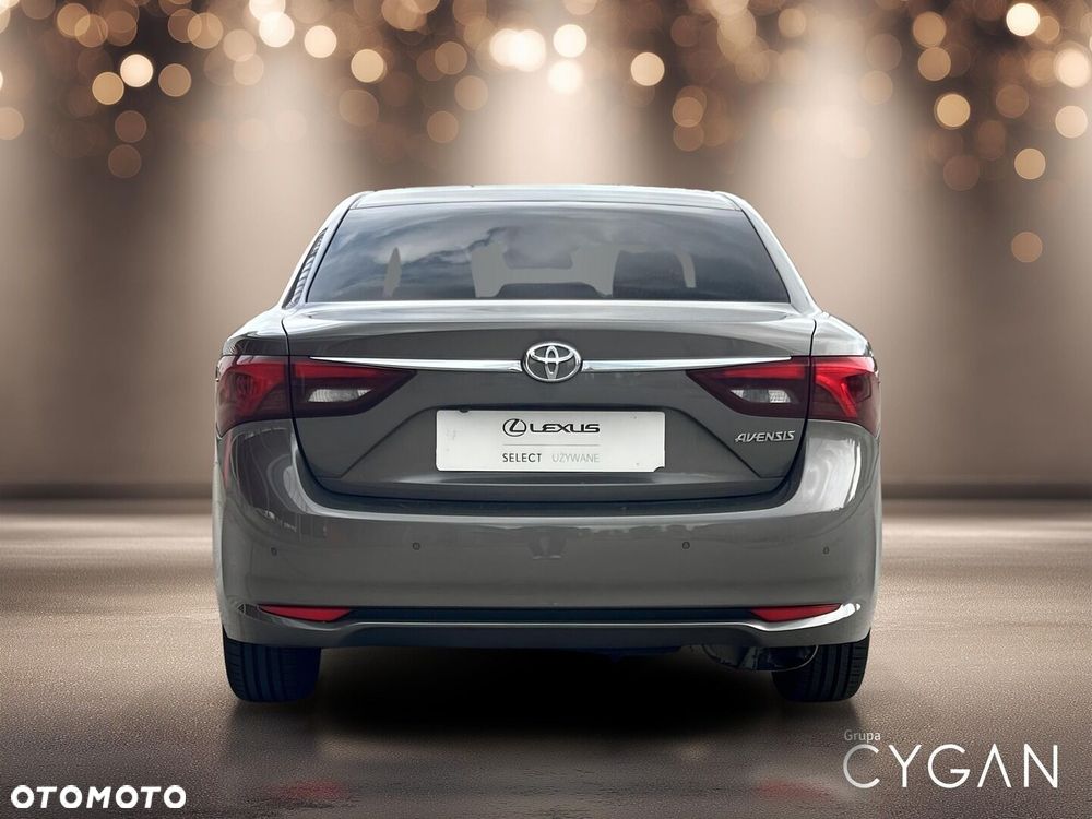 Toyota Avensis - 6