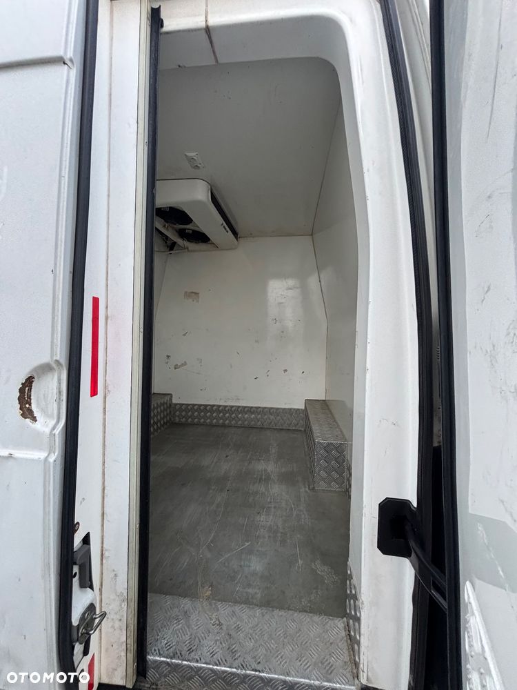 Volkswagen Crafter - 16