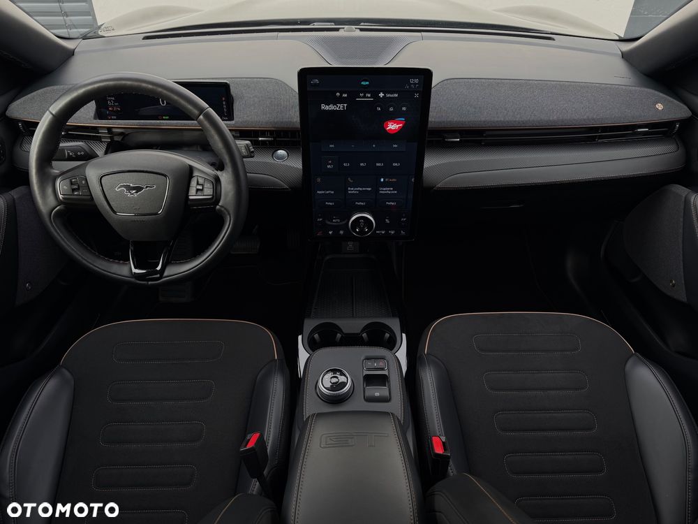 Ford Mustang Mach-E - 8