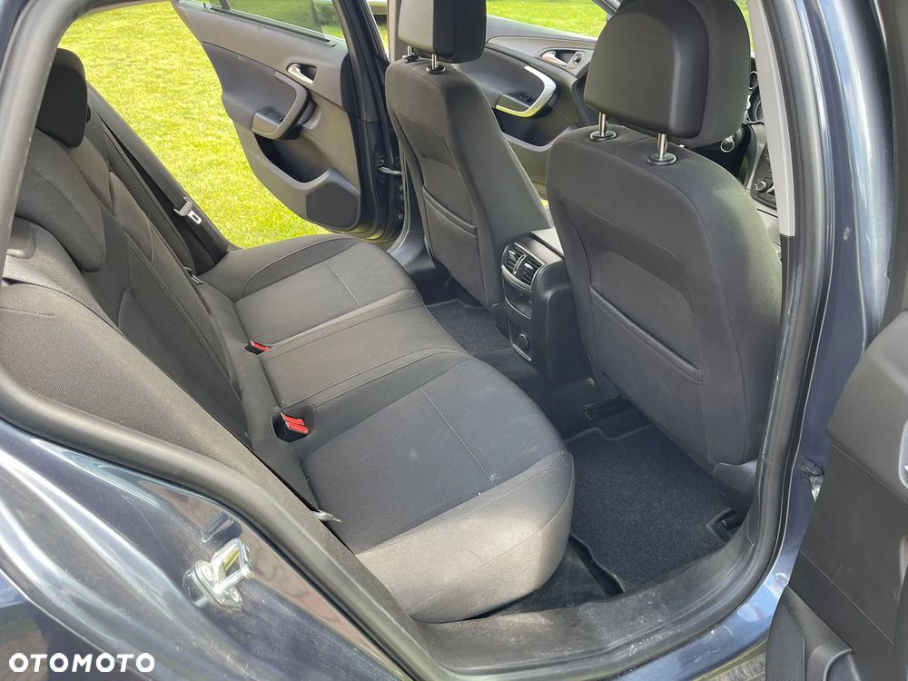 Opel Insignia 1.8 Sport - 12