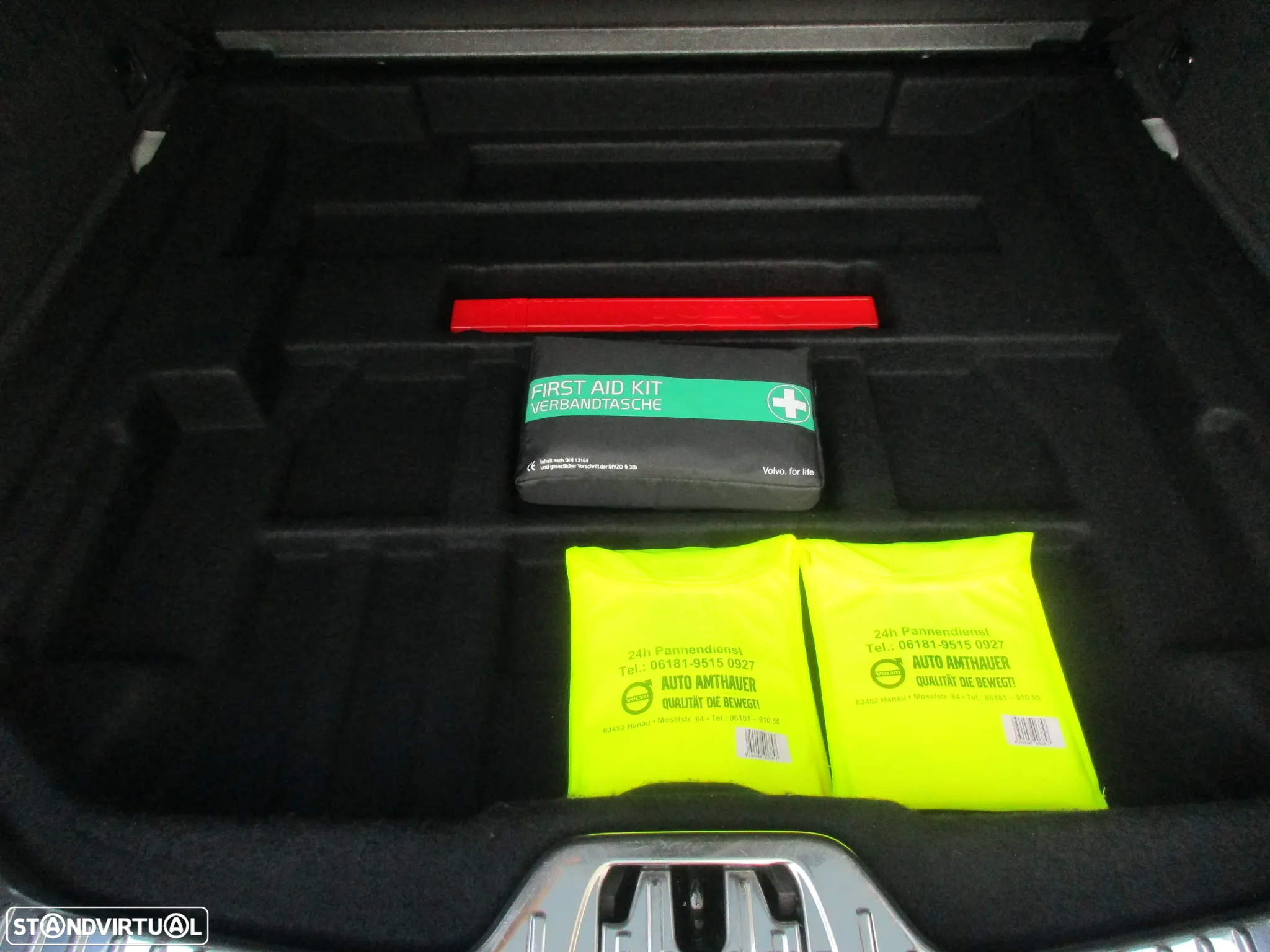 Volvo V60 2.0 D4 Momentum - 12
