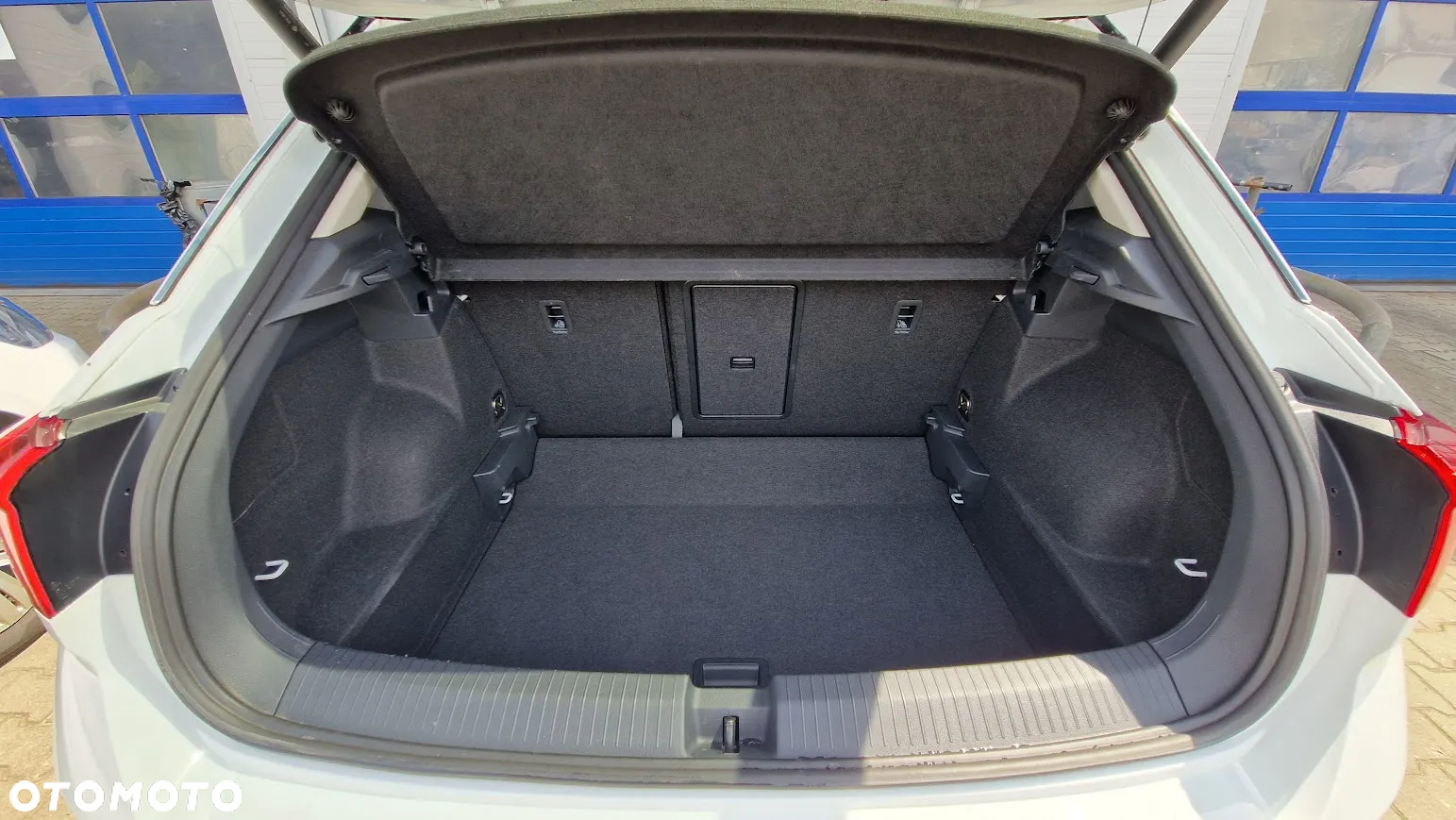 Volkswagen T-Roc - 23