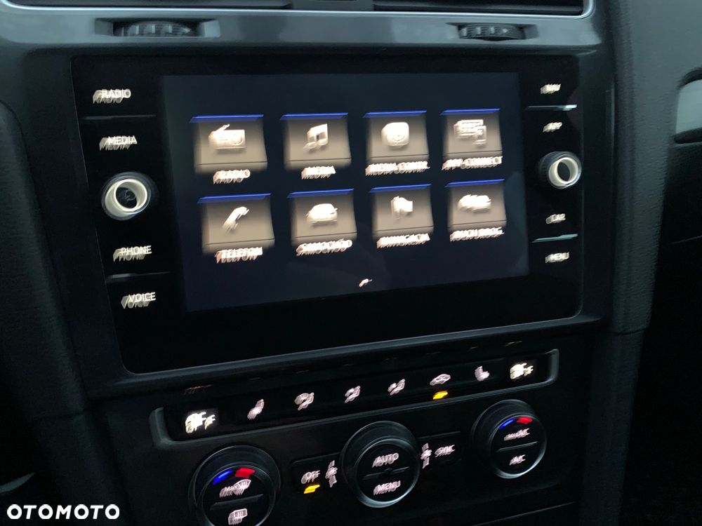 Volkswagen Golf 1.4 TSI BMT Highline - 20