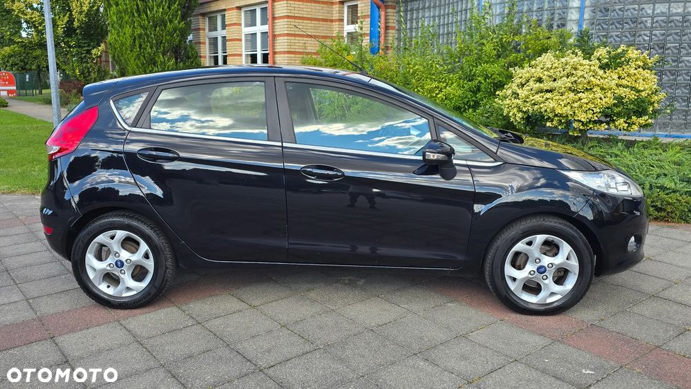 Ford Fiesta - 8