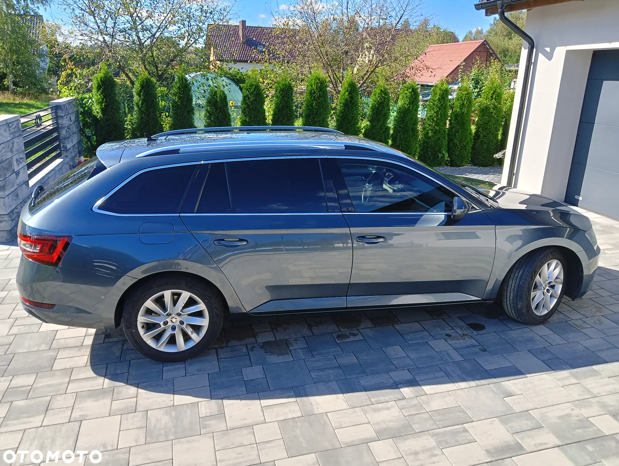 Skoda Superb 2.0 TDI Style DSG - 23