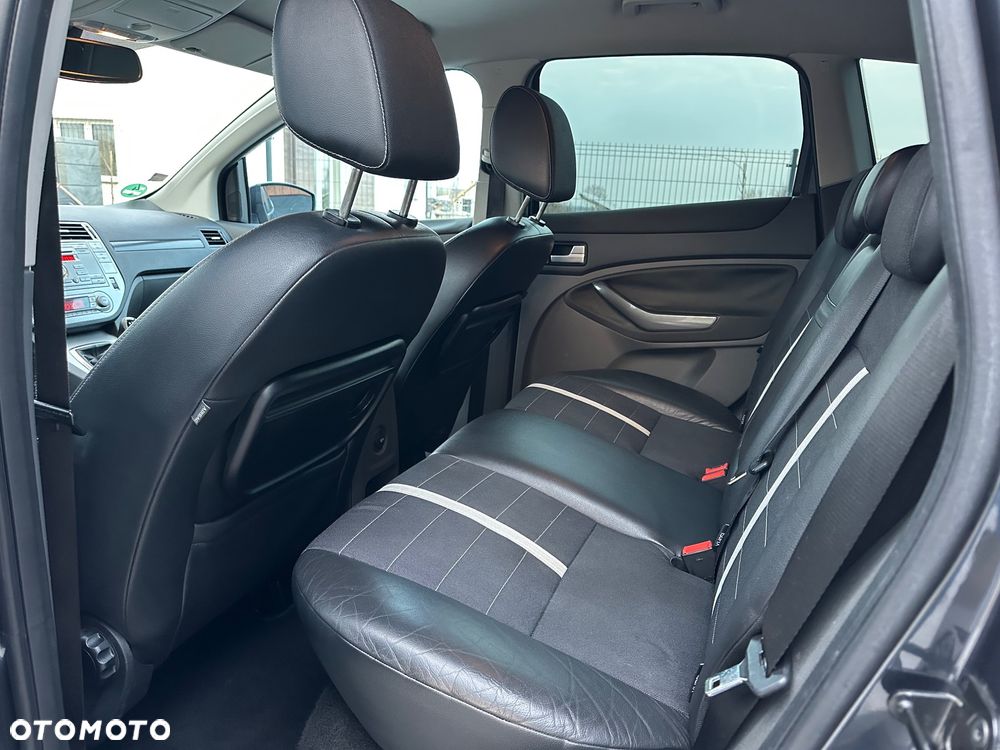 Ford Kuga 2.0 TDCi 4x4 Titanium - 7