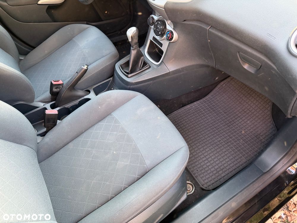 Ford Fiesta 1.25 Trend - 31