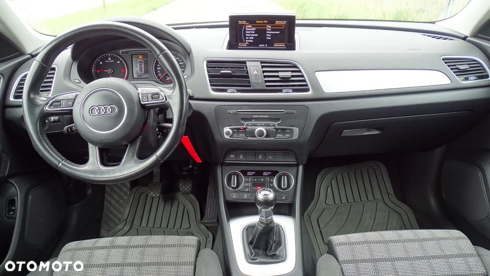 Audi Q3 2.0 TDI Design - 9