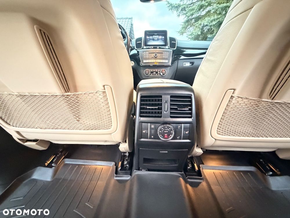 Mercedes-Benz GLS - 19