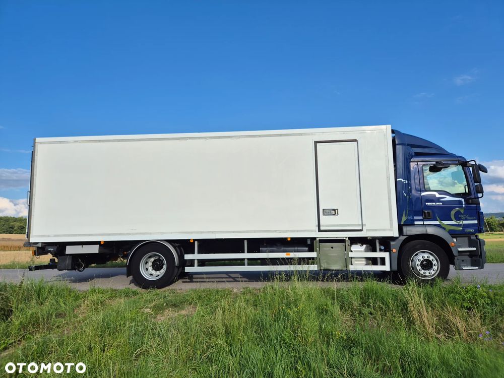 MAN TGM 18.250 Carrier 1950 D/E z Holandii / TOP STAN / 7.5m / 18 palet / winda + drzwi boczne / OKAZJA - 37