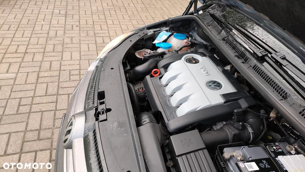 Volkswagen Golf Plus 1.9 TDI DPF Tour Edition - 12