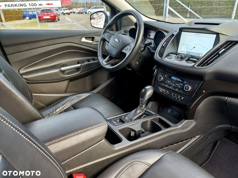 Ford Escape 2.0 EcoBoost AWD Titanium - 11