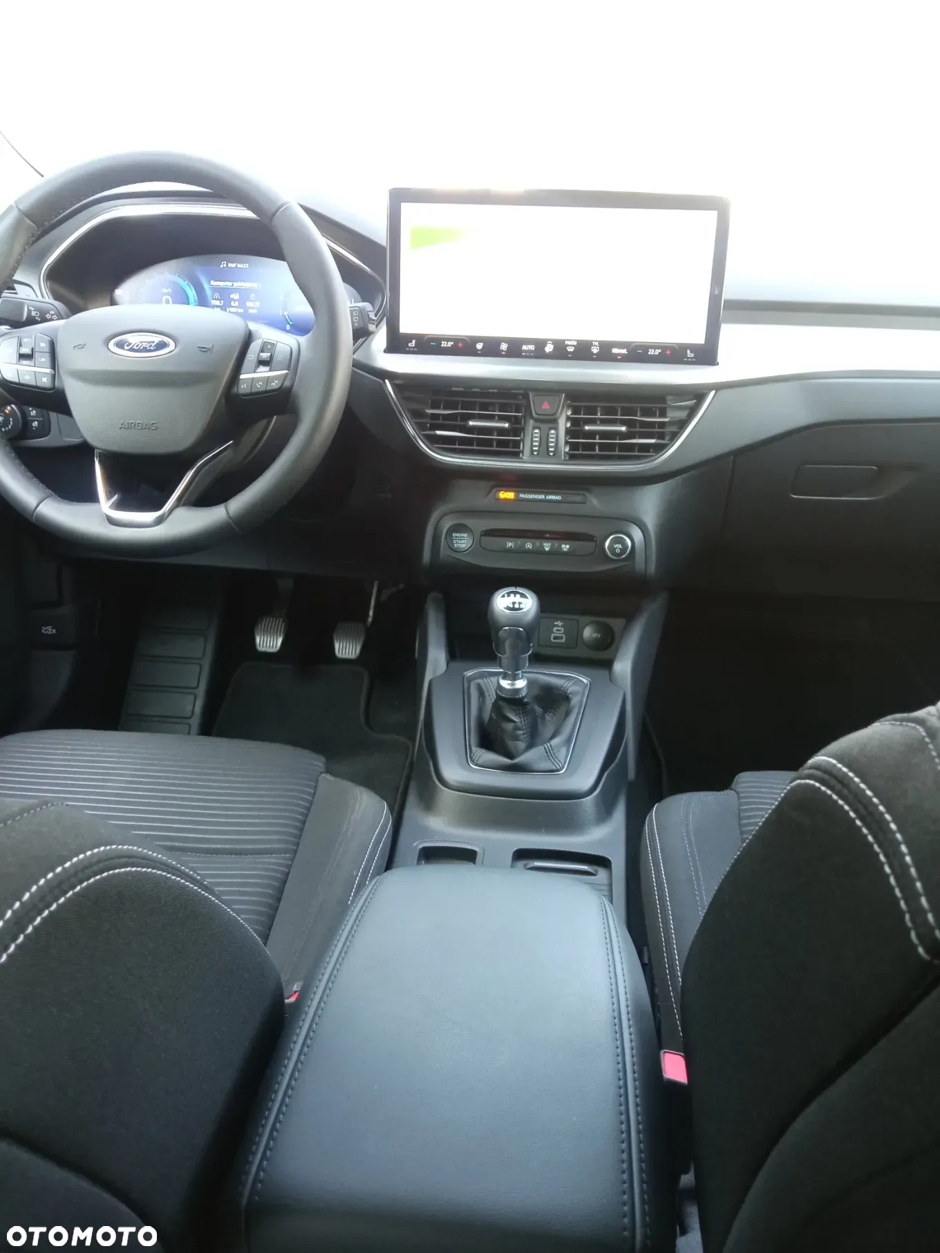 Ford Focus 1.0 EcoBoost Titanium Design - 17