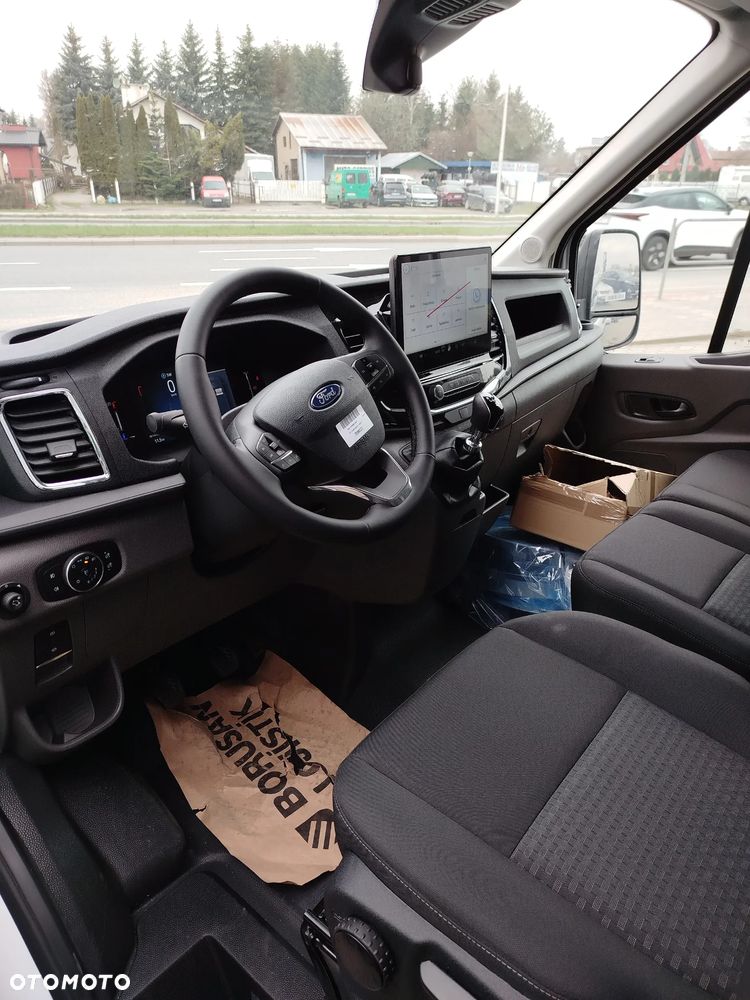 Ford Transit Connect - 17