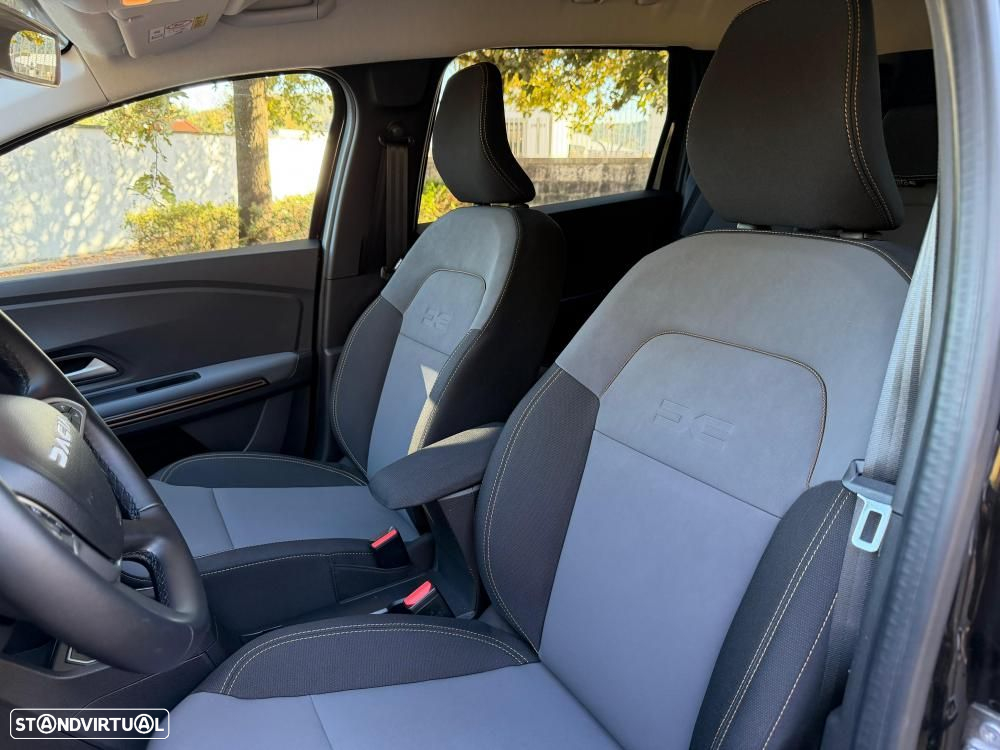 Dacia Jogger 1.6 Hybrid SL Extreme 7L - 9