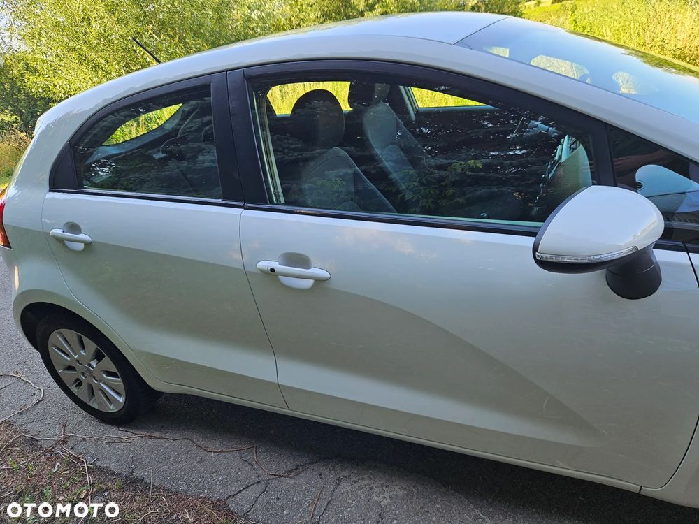 Kia Rio 1.2 Business Line - 14