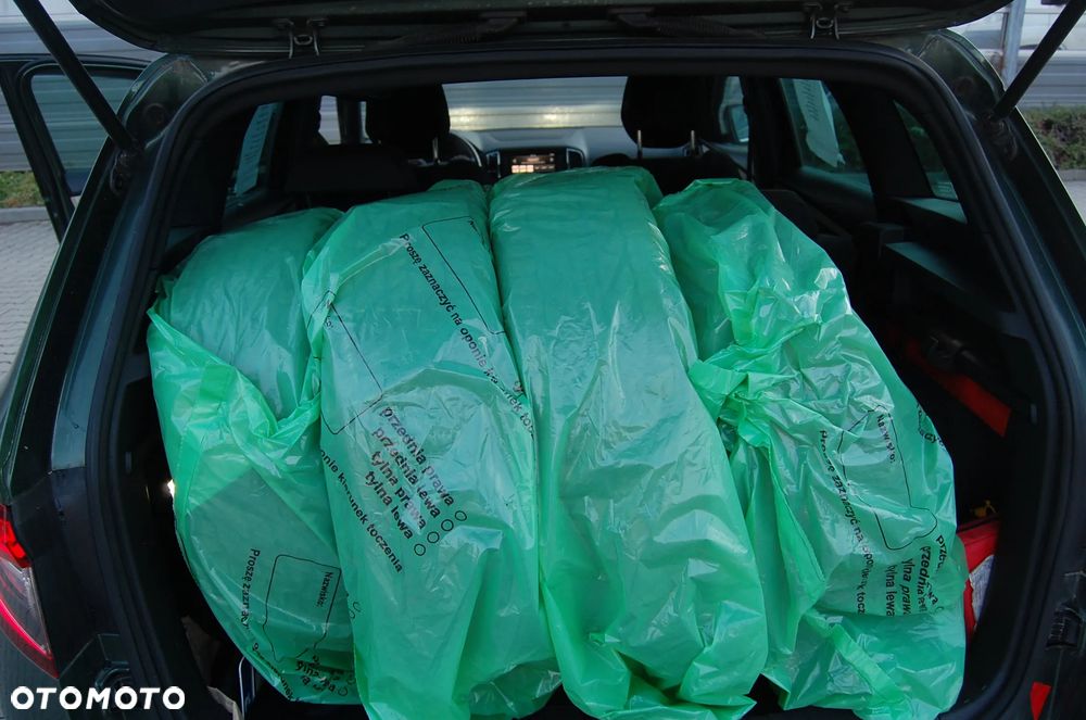 Skoda Karoq 1.5 TSI ACT 4x2 Ambition DSG - 14
