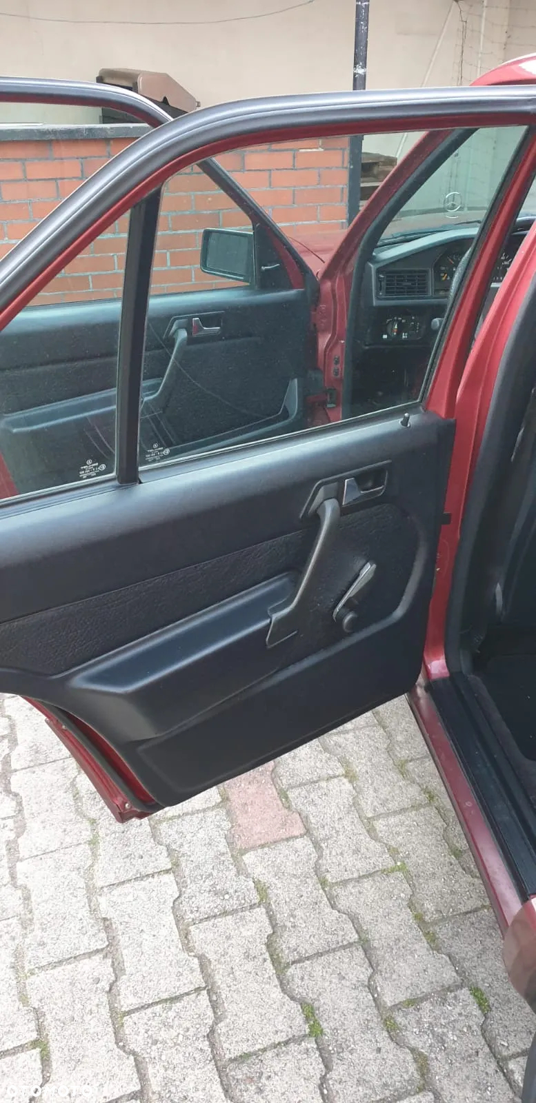 Mercedes-Benz W201 (190) - 30