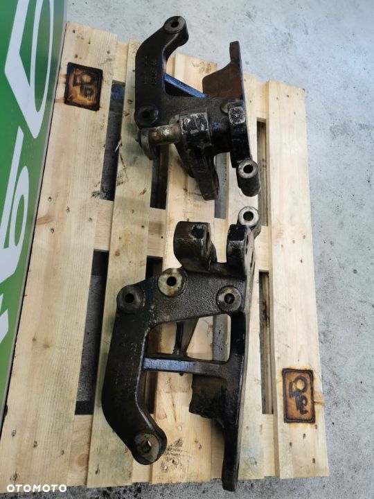 Mocowanie ramion dolnych JCB 8250 Fastrack - 7