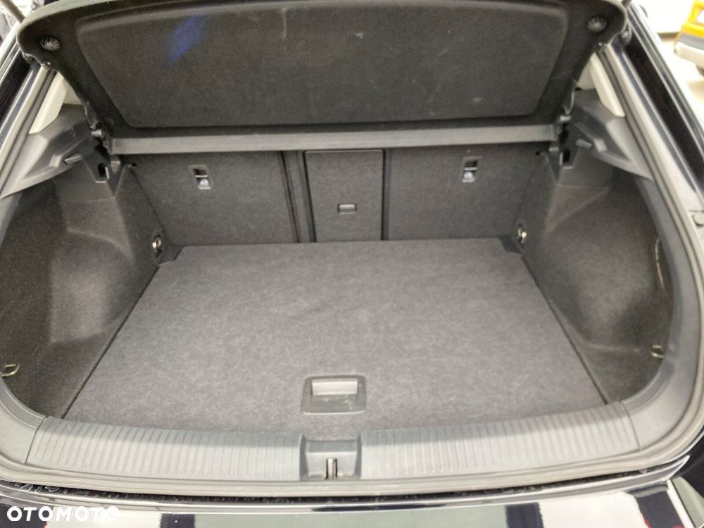 Volkswagen T-Roc - 14