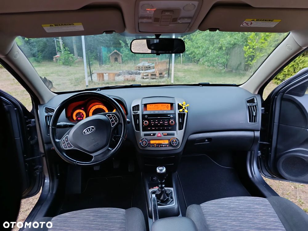 Kia Ceed - 15