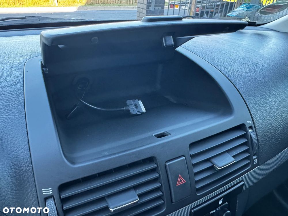 Toyota Avensis 1.8 VVT-i Executive - 18