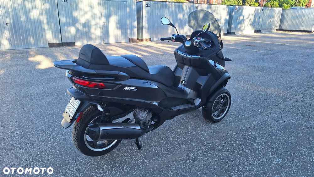 Piaggio MP-3 - 12