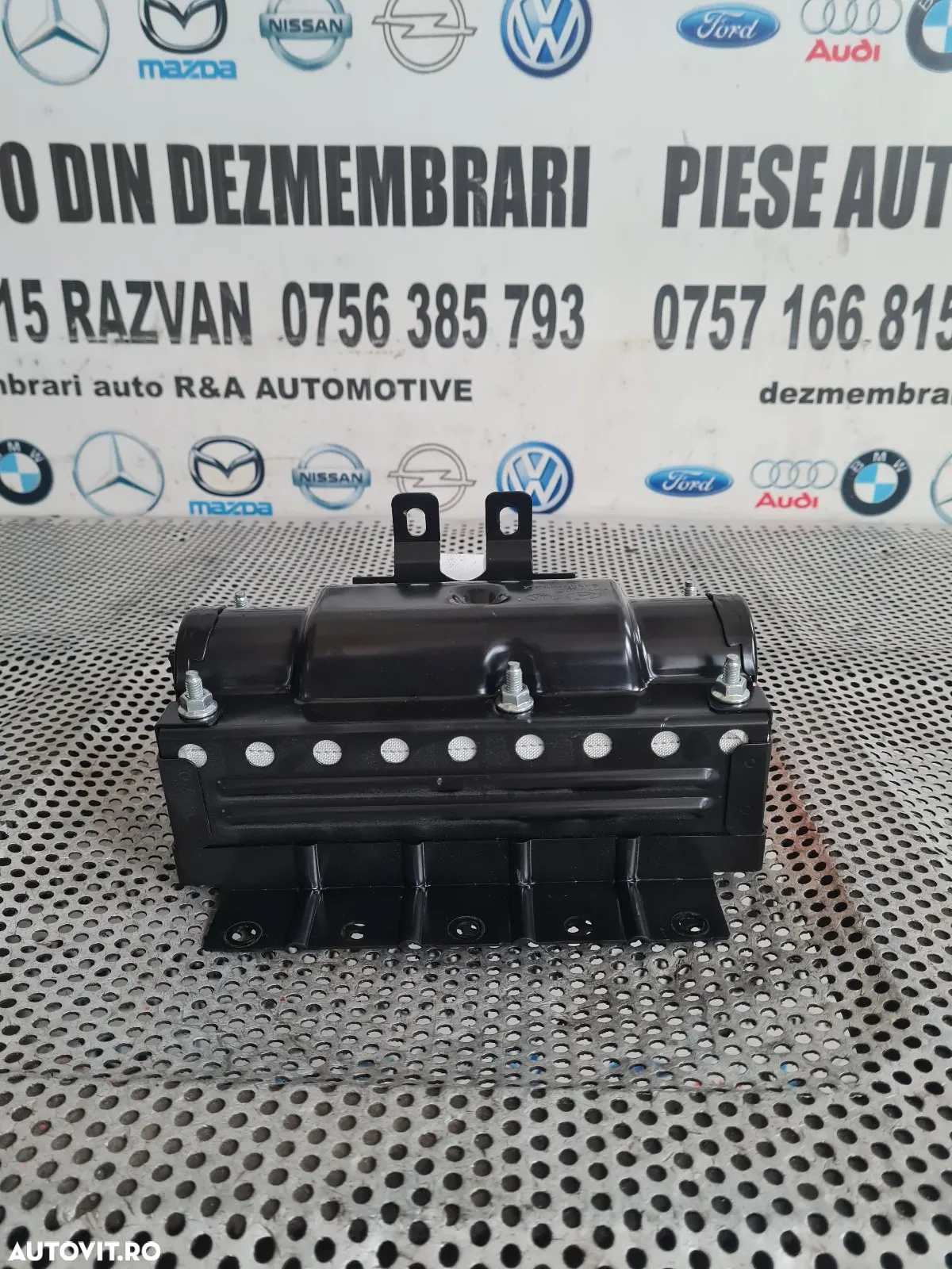 Airbag Pasager Kia Ceed An 2004-2005-2006-2007-2008-2009 Motor 1.6 Crdi D4FB - Dezmembrari Arad - 2