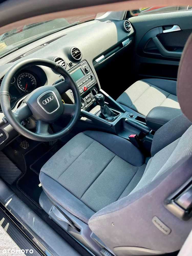 Audi A3 3-drzwiowe 1.6 Ambition - 11