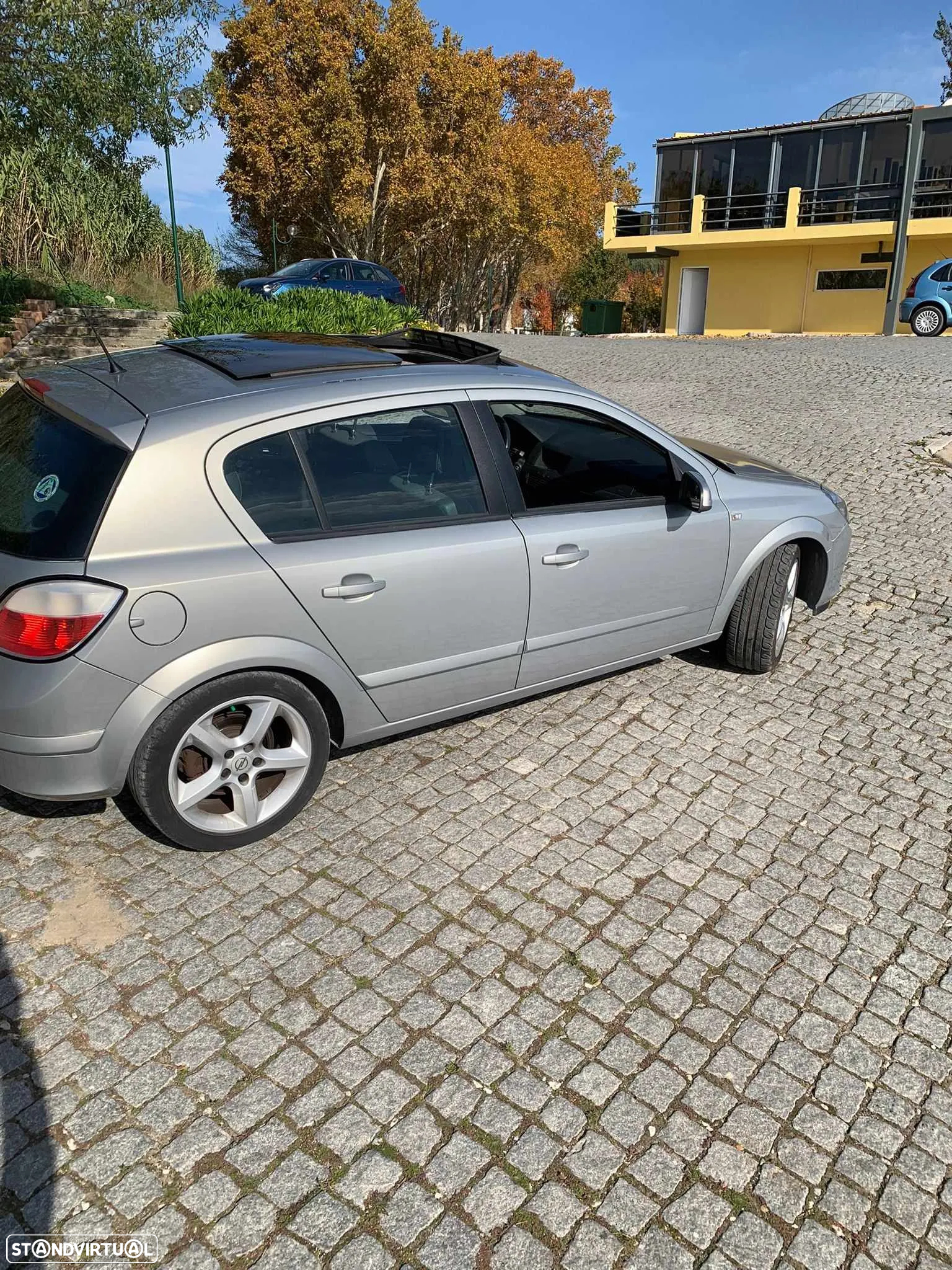 Opel Astra 1.9 CDTi Cosmo - 14