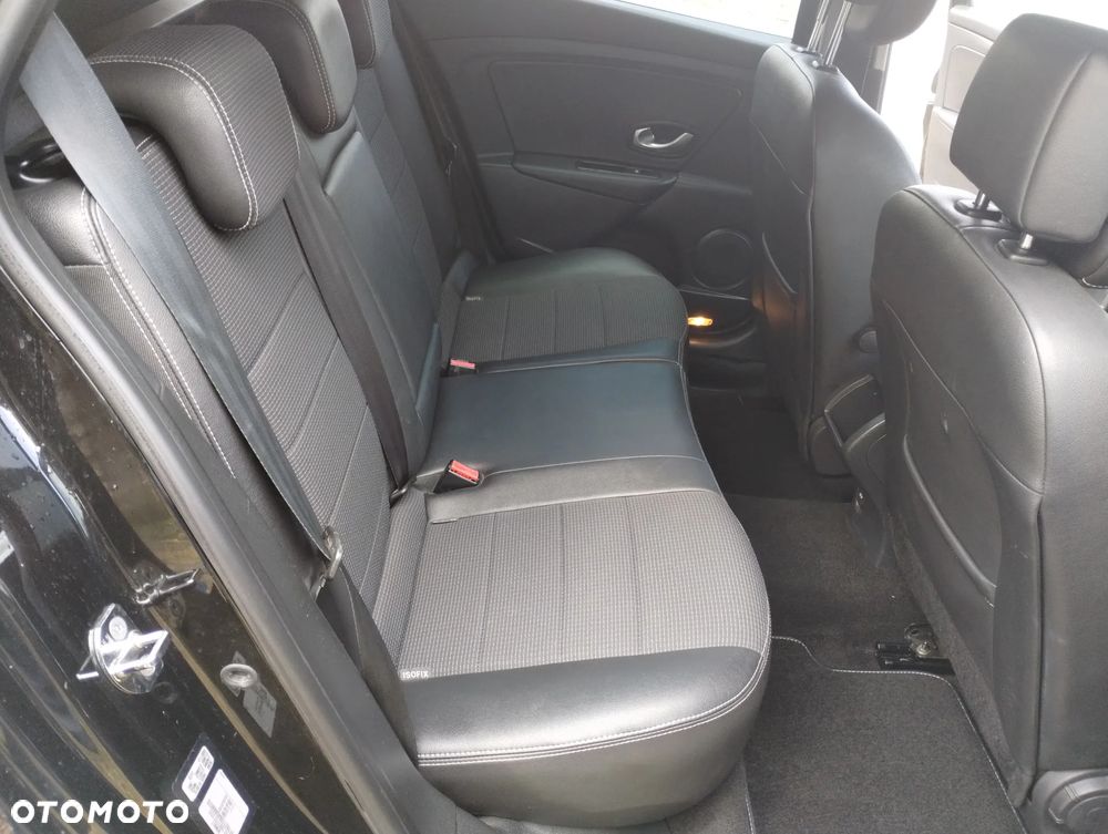 Renault Megane TCe 180 GT - 23