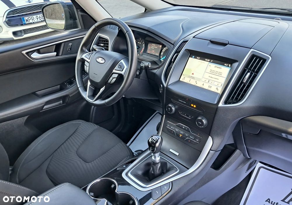 Ford S-Max - 22