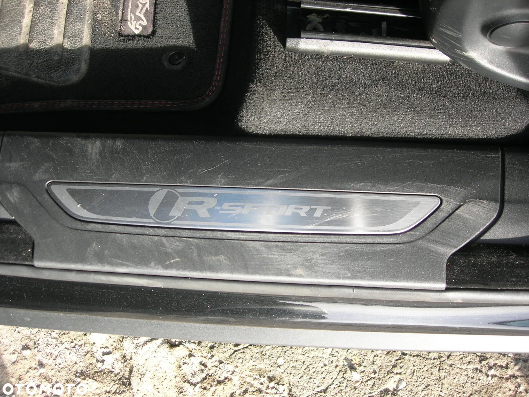 Jaguar F-Pace 30d AWD R-Sport - 17