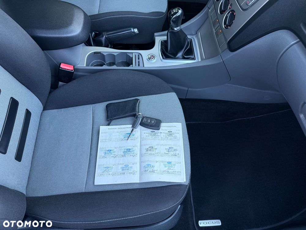 Ford Focus 1.6 Comfort X / 100 - 33