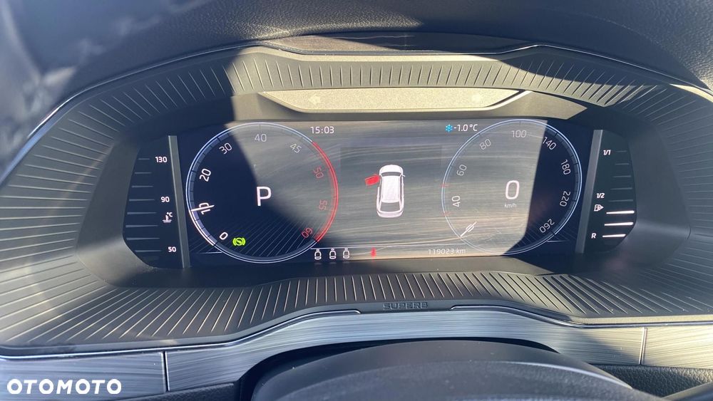 Skoda Superb 2.0 TDI SCR Ambition DSG - 16