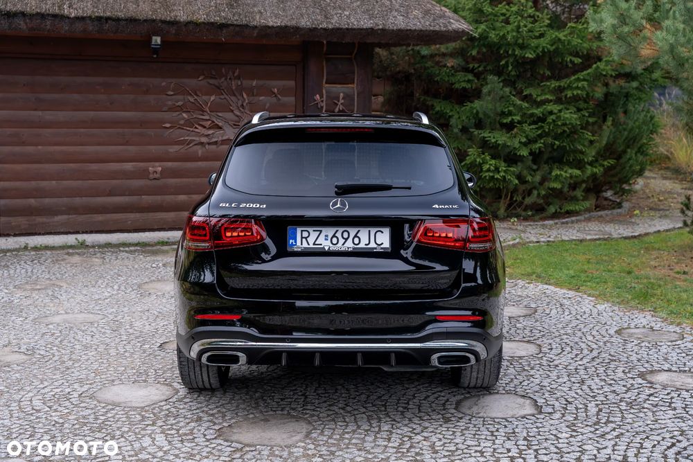 Mercedes-Benz GLC 200 d 4Matic 9G-TRONIC AMG Line - 7