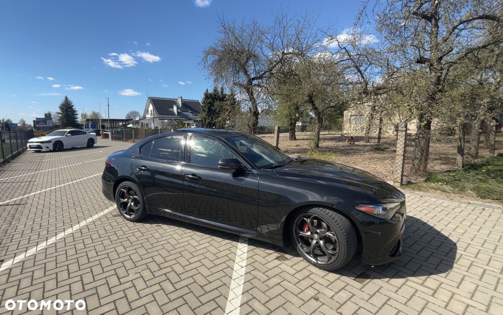 Alfa Romeo Giulia 2.0 Turbo 16V AT8 Veloce Ti - 5