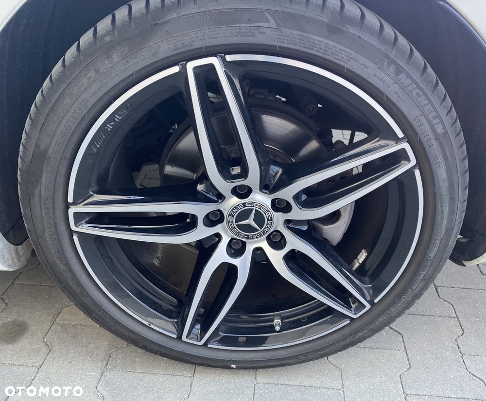 Mercedes-Benz Klasa E 220 d 4-Matic AMG - 40