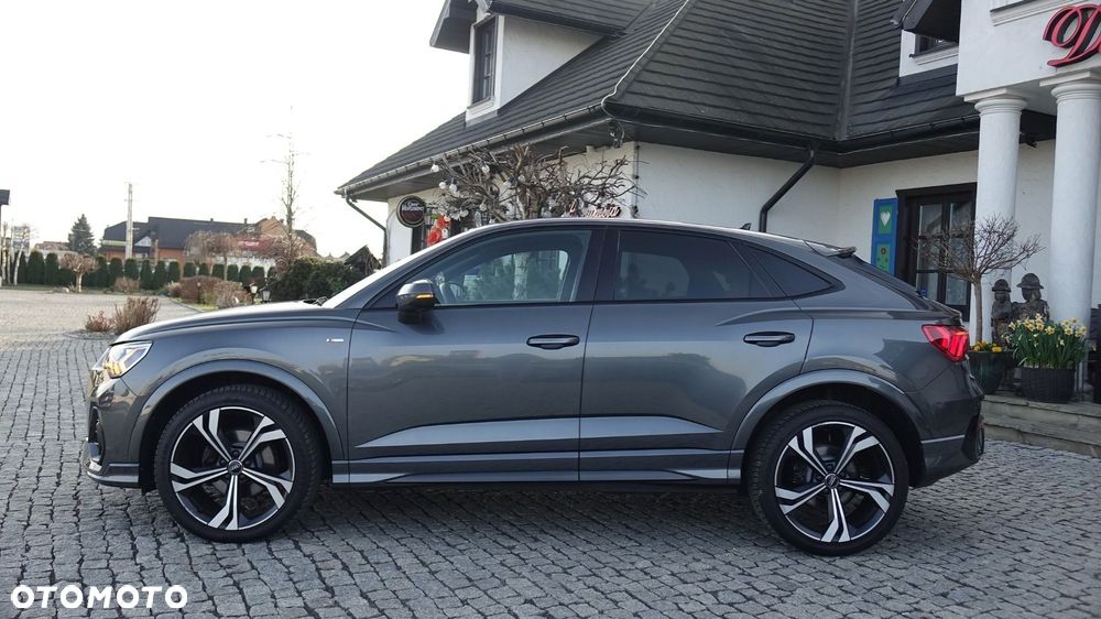 Audi Q3 Sportback - 11