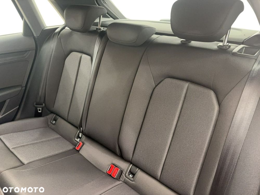 Audi A3 Sportback 30 TDI S tronic - 11