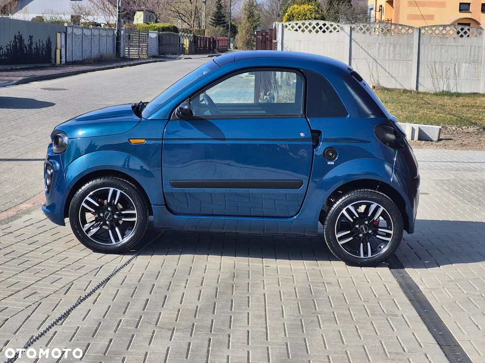 Microcar DUE - 24
