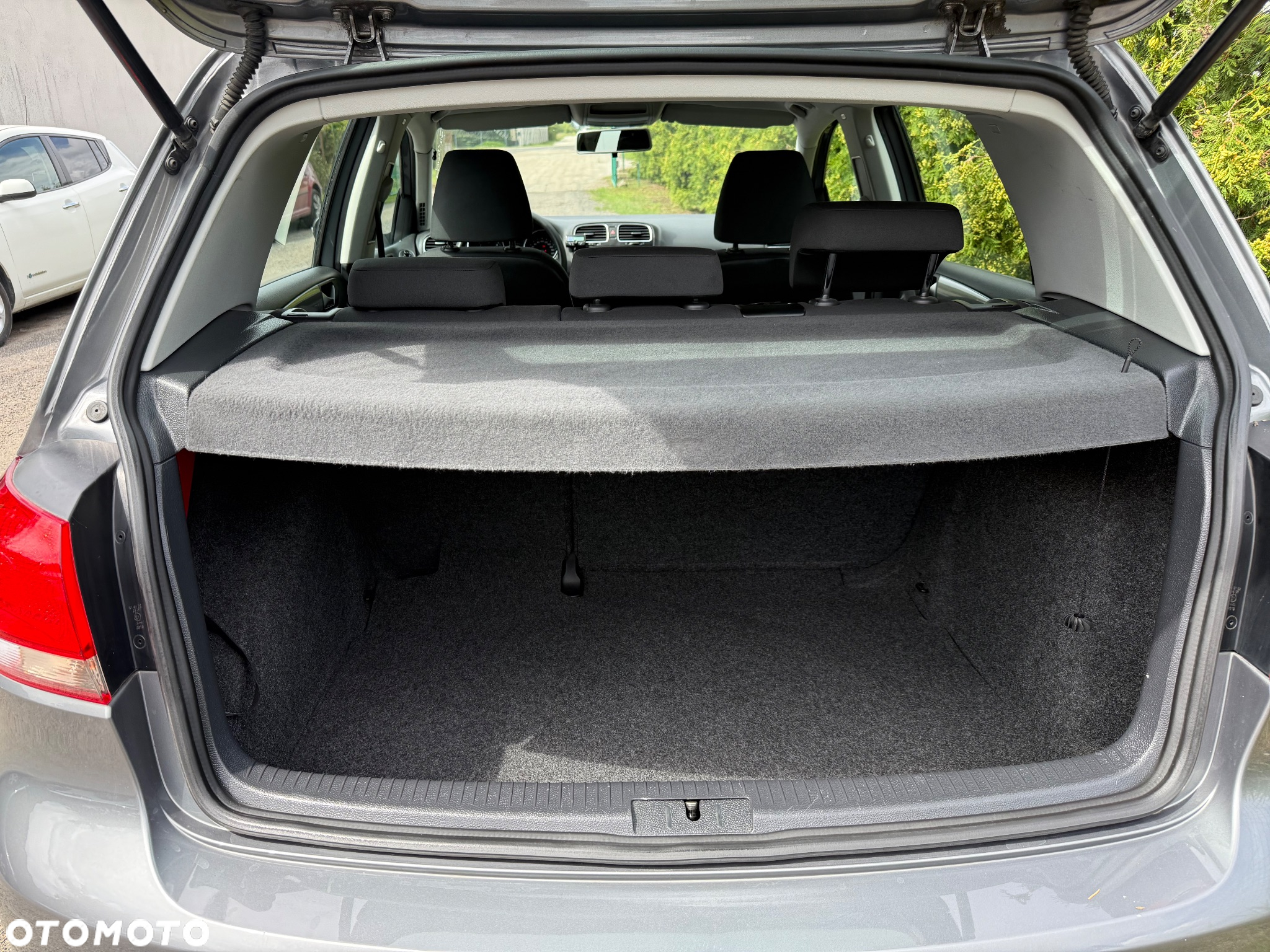 Volkswagen Golf 1.6 TDI DPF BlueMotion - 13
